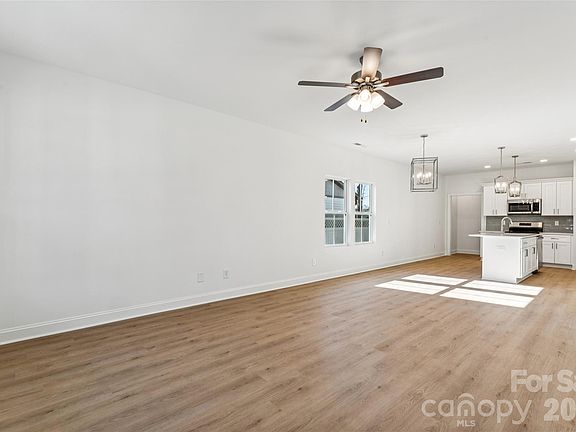 2nd image of 1 Black St W