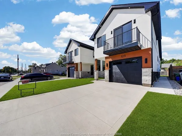 115 Laurier Dr, Lasalle, ON N9J 3L4