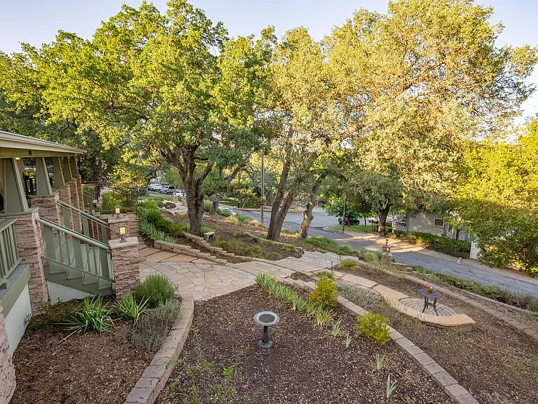 1241 Chestnut St — Photo 27