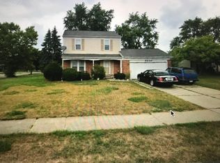 5802 Kings Arms Rd, Waterford, MI 48327