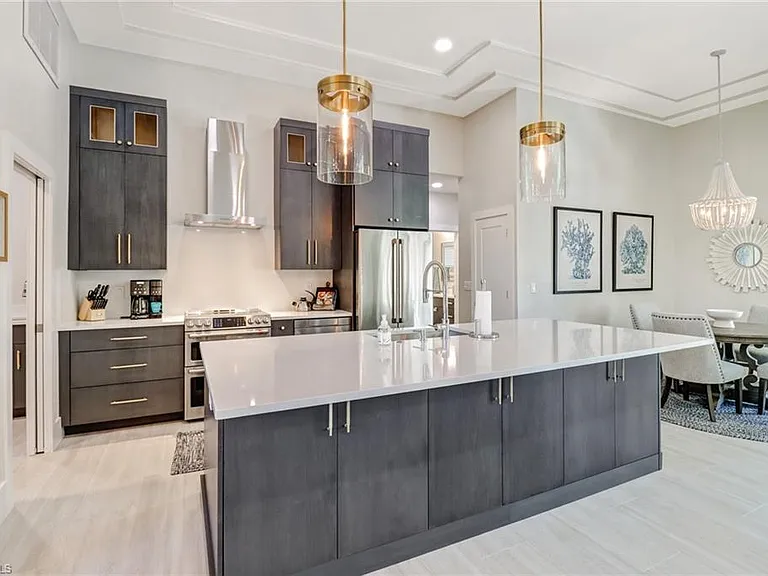 28070 Winthrop Cir — Photo 10