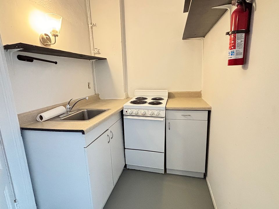Kitchenette - 612 Warren Street #2