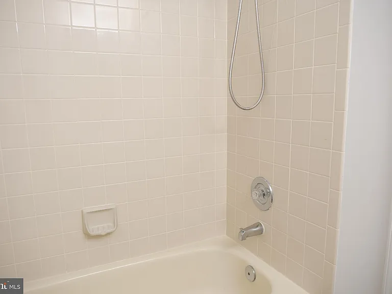 6941 Mary Caroline Cir #H — Photo 20