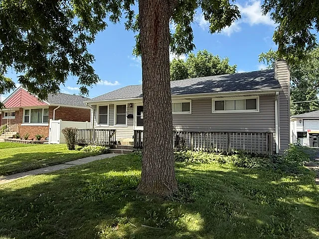 17614 Wentworth Ave — Photo 2