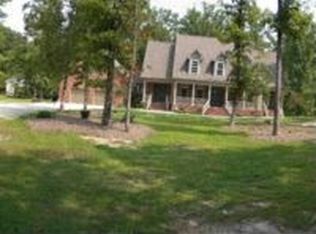 401 Gatewood Dr, New Bern, NC 28562