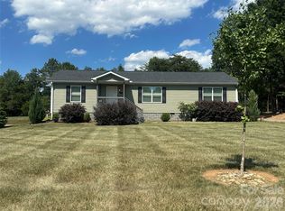 330 W Memorial Hwy, Harmony, NC 28634