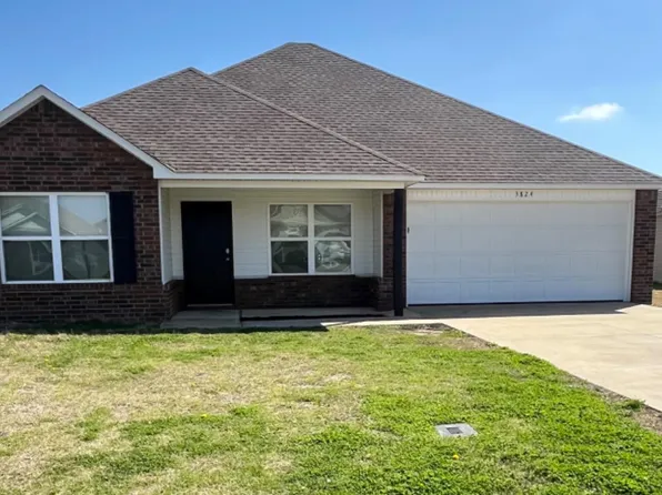 3824 Churchill Dr, Jonesboro, AR 72404