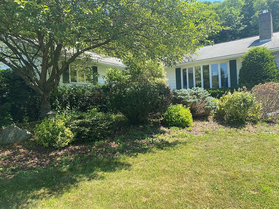1st image of 230 Delside Dr