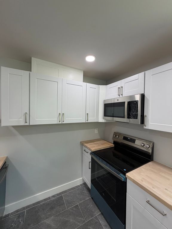 1923 Radnor Dr - Property Image