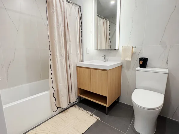 83-07 Queens Boulevard image 7 of 7