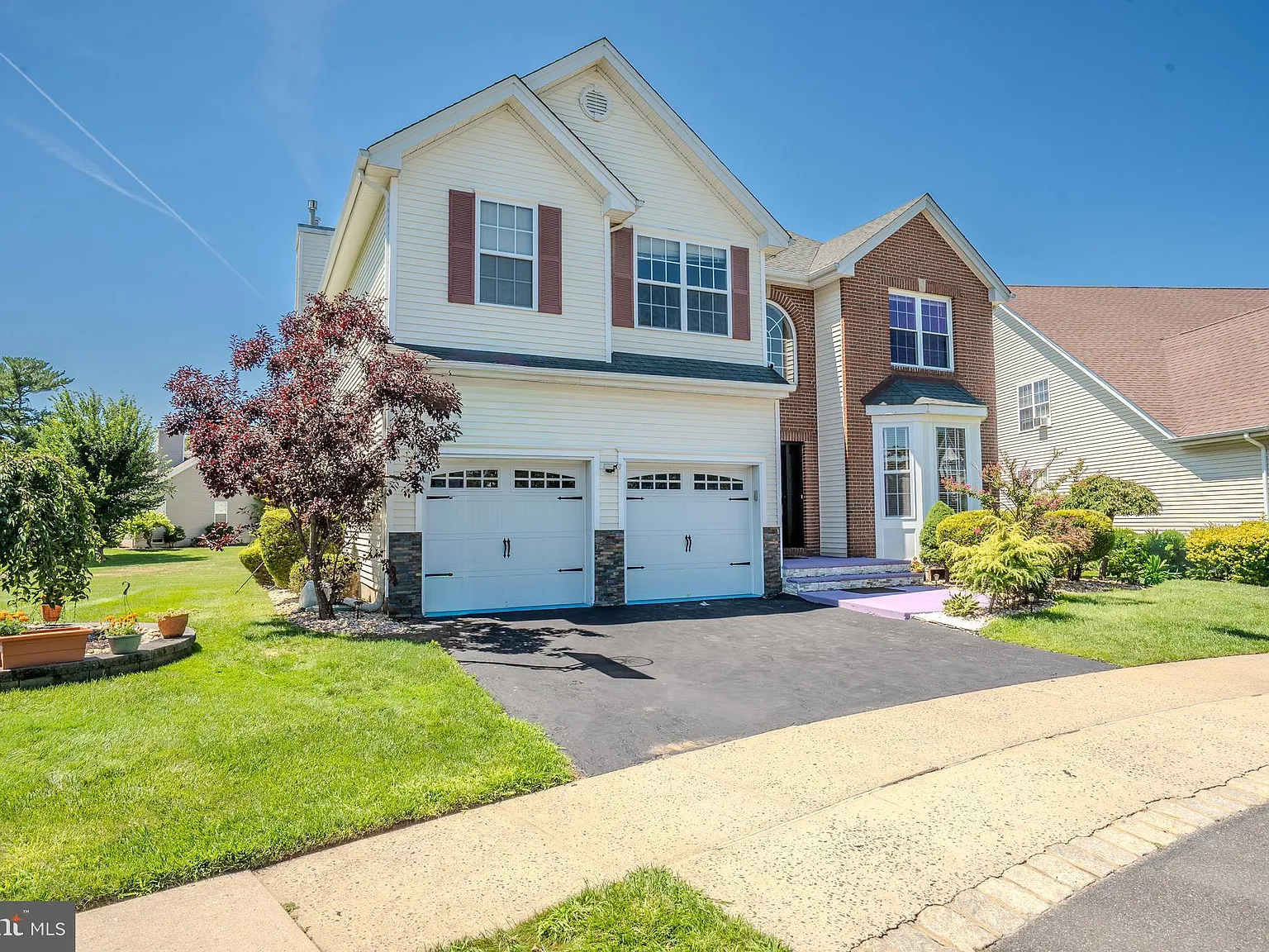 4 bed, 2.5 bath, 3028 sqft, $4,250 — Photo 3