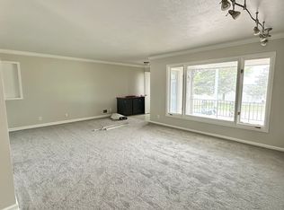 2423 S 50th St, Omaha, NE 68106