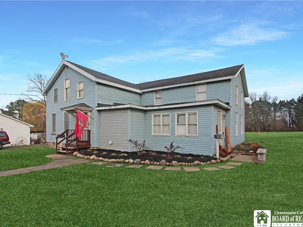 39 E Chautauqua St, Mayville, NY 14757