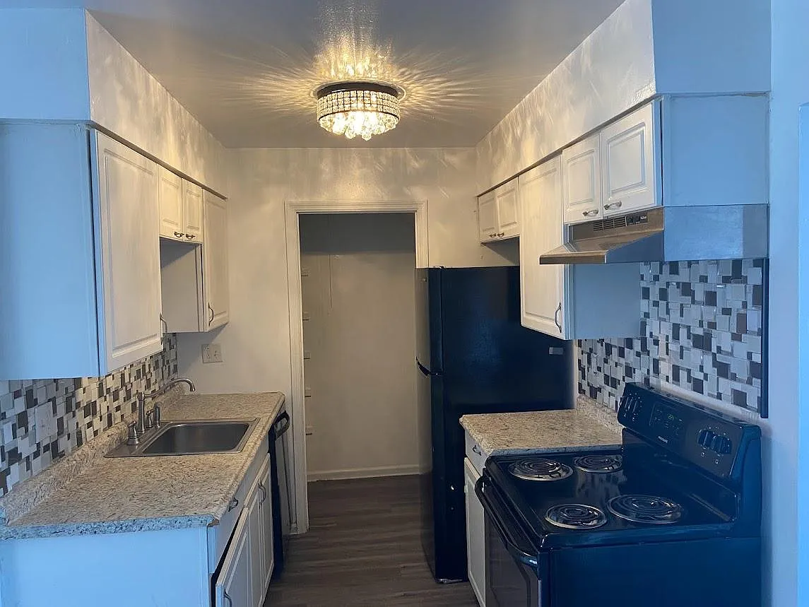 2 bed, 1.5 bath, 1250 sqft, $1,250 — Photo 2