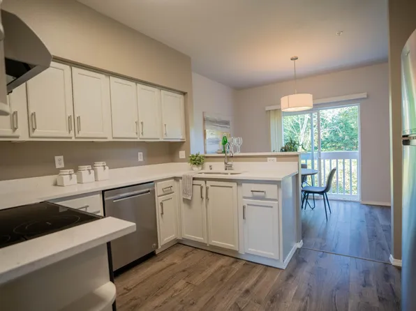 16221 North Rd, Lynnwood, WA 98087