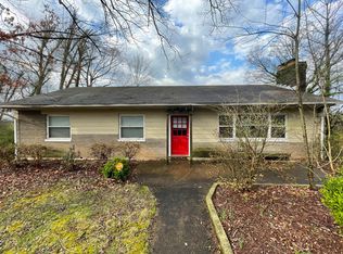415 Seneca Rd, Knoxville, TN 37914