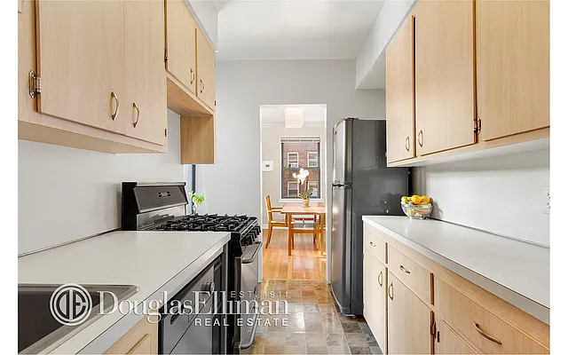 Sold by Douglas Elliman | media 19