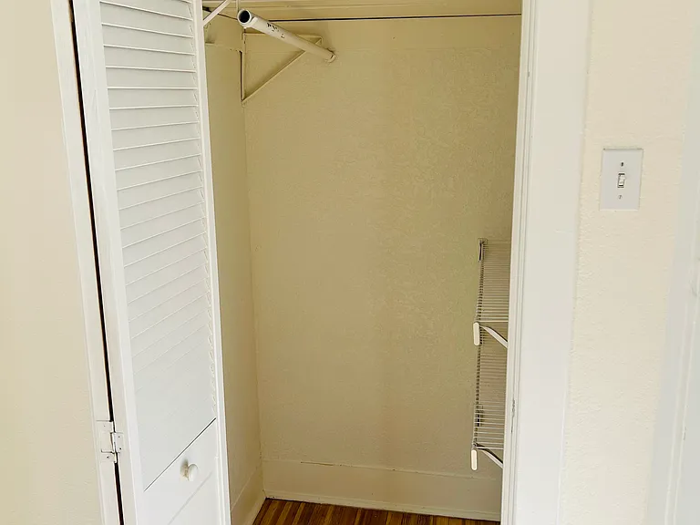Main bedroom 1 of 2 closets - DEEP