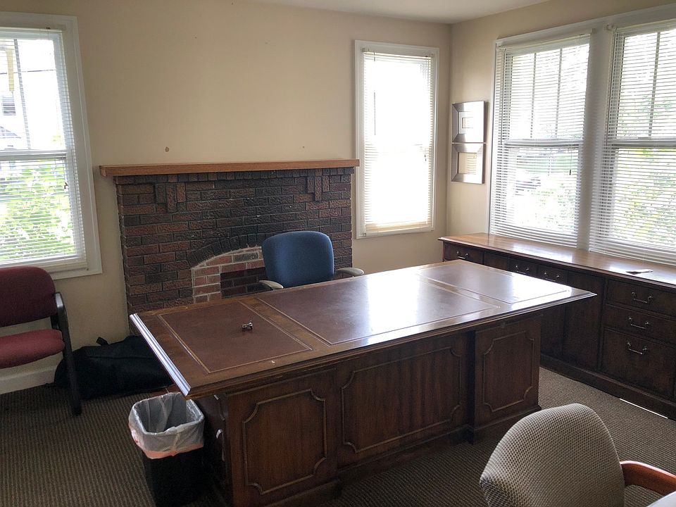 2nd image of 103 E Main St