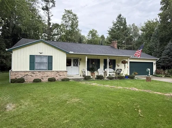 4932 Birchcrest Dr, Oscoda, MI 48750