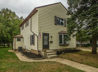 4144 W 224th St, Fairview Park, OH 44126