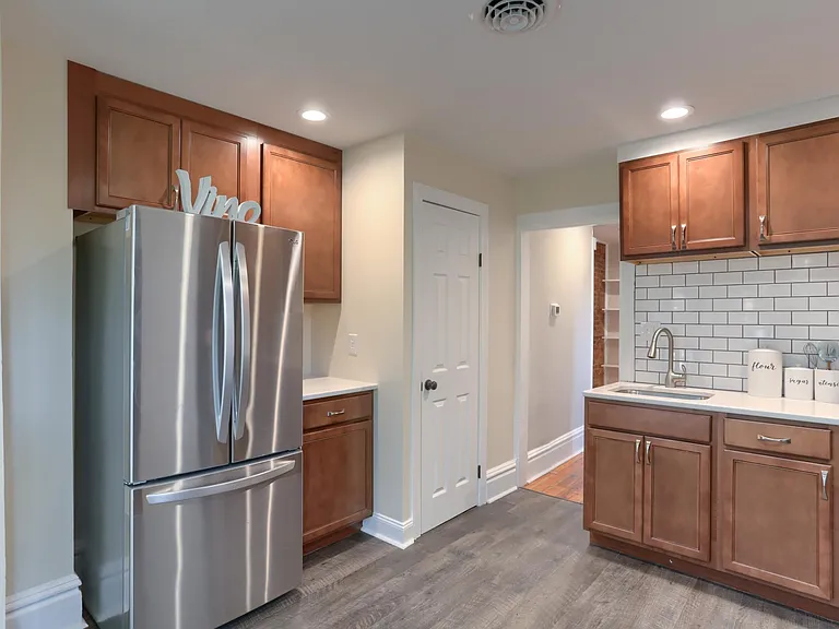 1526 Green St #2 — Photo 6