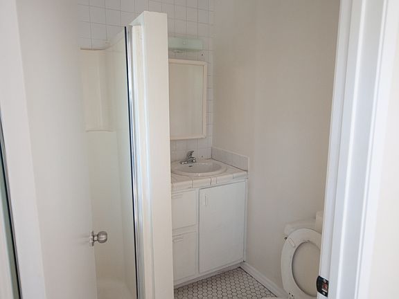 5th image of 1314 1/2 Westerly Ter #1314-1/2