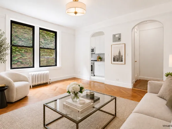 225 West 12th Street image 1 of 4