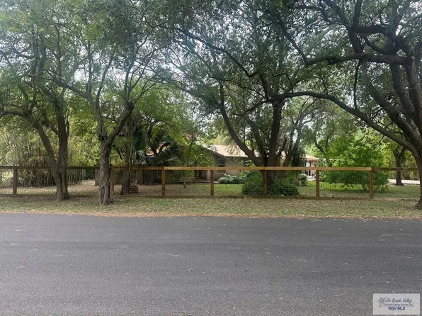 6555 W Lakeside Blvd, Olmito, TX 78575