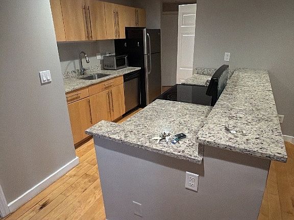 4th image of 17 Bow St #16DC