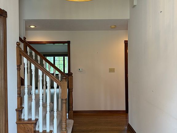 5th image of 1304 Park Meadow Dr