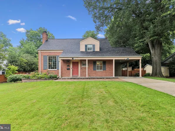 9005 Greylock St, Alexandria, VA 22308