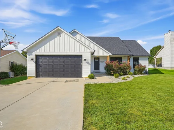 1043 Shadowlawn Ave, Greencastle, IN 46135
