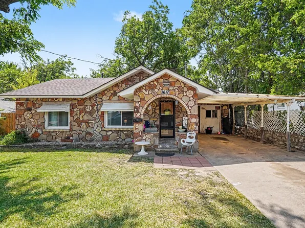 1617 Yale St, River Oaks, TX 76114