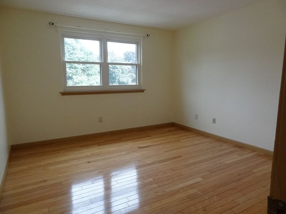 210 Twin Circle Dr South Windsor CT Zillow