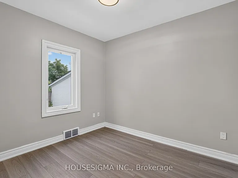 342 Carlton St — Photo 20