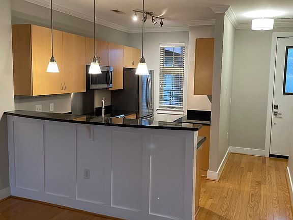 5th image of 1101 W 1st St APT 303
