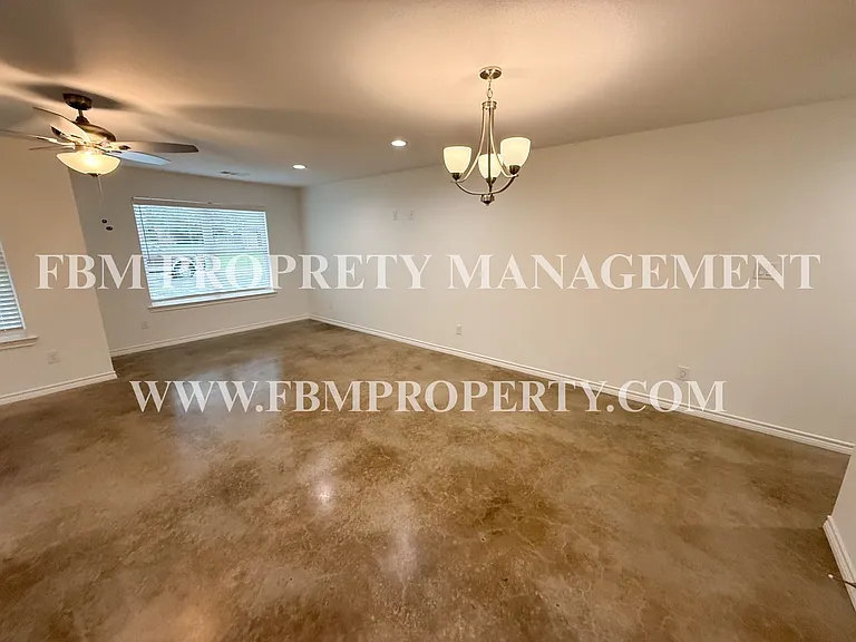 114 E Camden St - Brand New 2 Bedroom, 2 Bathroom Duplex Located in Rice, TX! — Photo 6