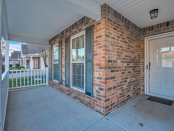2nd image of 646 Forest Glen Cir