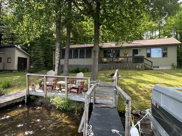 70 Beatons Lake Rd, Watersmeet, MI 49969