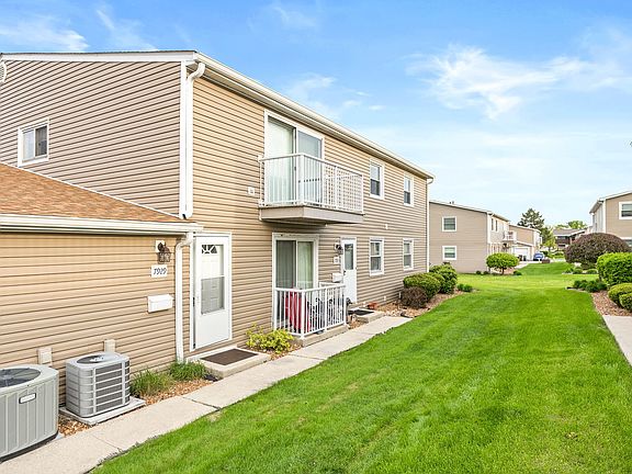 3rd image of 7929 163rd Ct #7929
