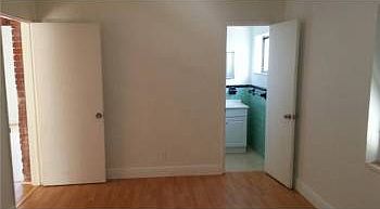 4th image of 5365 NE 5th Ave