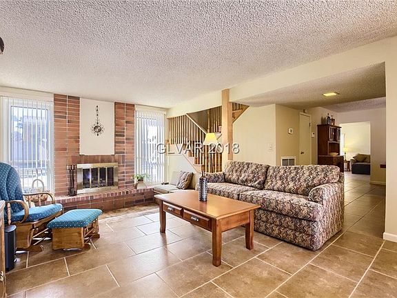 4th image of 3973 Parkhaven Dr