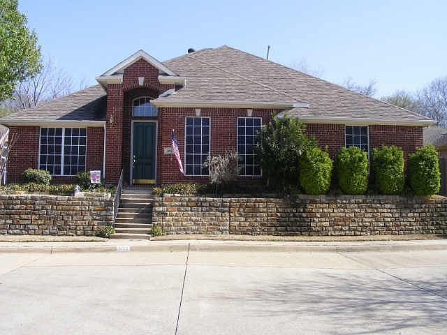 1st image of 633 Harbor Cove Dr
