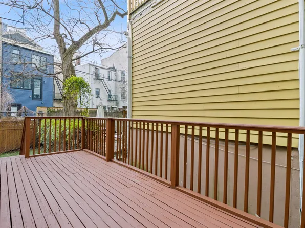 15 Wayne Street image 16 of 17