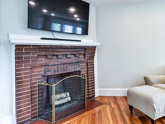 5th image of 17 Saunders St