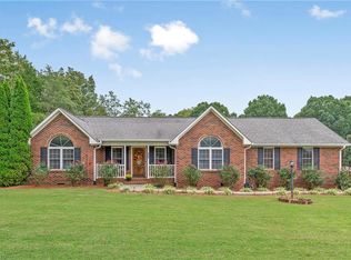 240 Springhill Dr, Mocksville, NC 27028