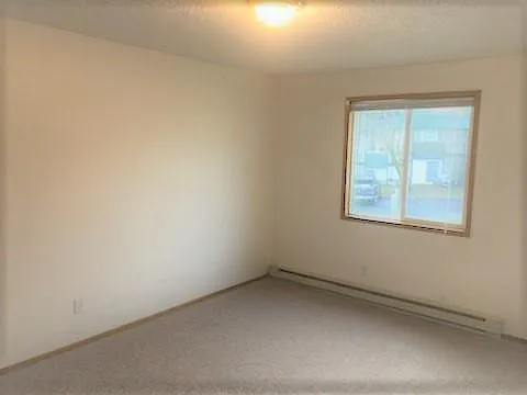 1420 Hawthorne Dr. — Photo 10