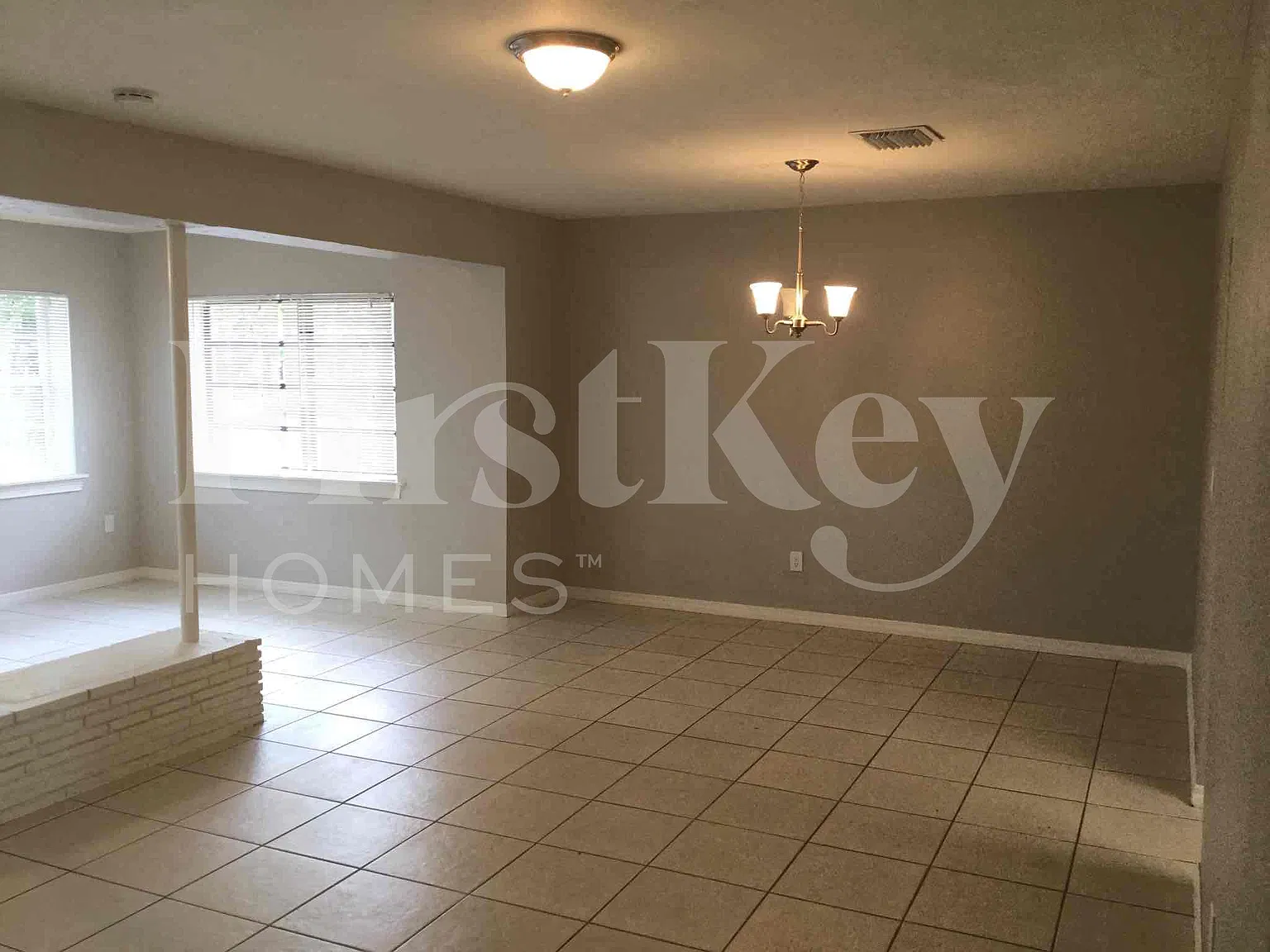 4 bed, 2.0 bath, 1483 sqft, $2,930 — Photo 3