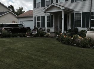 111 S Hankes Rd, Aurora, IL 60506